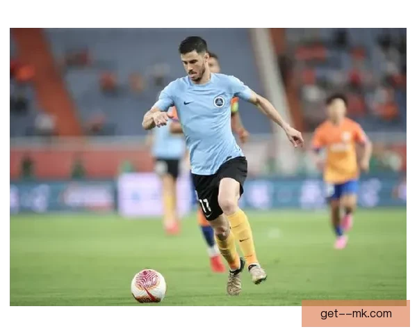 埃杜·加西亚在深圳新鹏城前场兼得分与串联双重作用